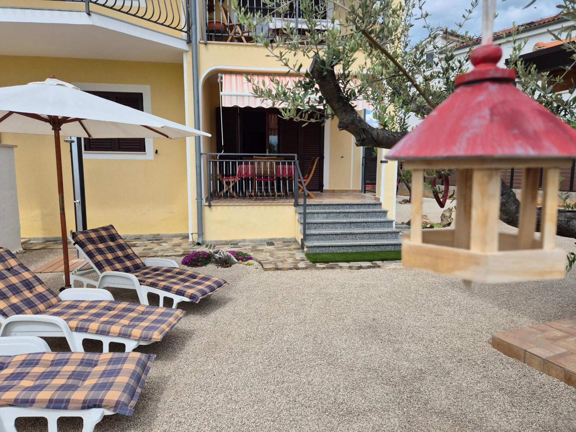 Apartment Vinja Porec - Privat Garden - Whirlpool Exterior photo